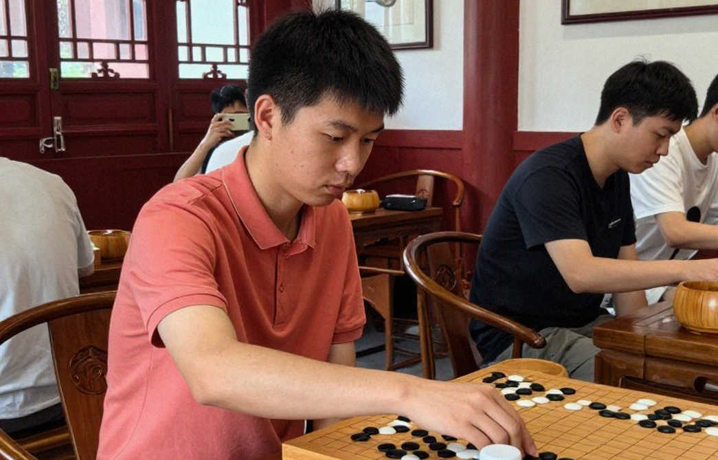 प्राग 2026 के 27 मिनिएचर: ChessBase Magazine #225 में मनोरंजन से पहले डेटा